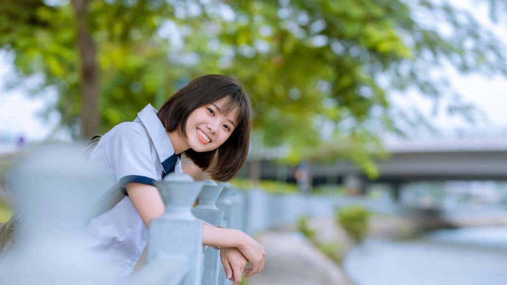 笑顔の女性の写真