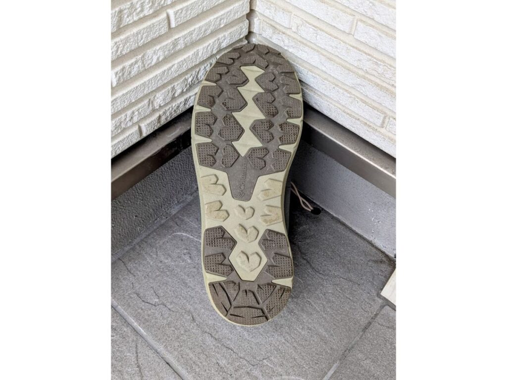 コロンビア イエローテイルの靴底を映した画像