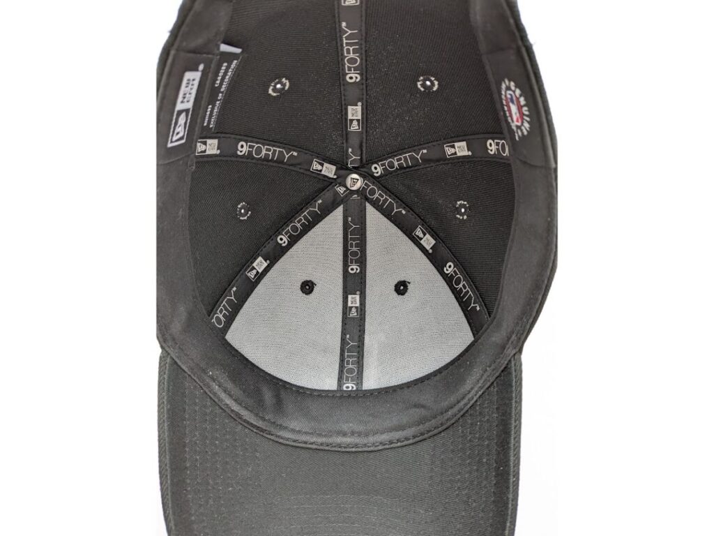 ニューエラ9FORTYドジャースキャップの内側構造(縫製とテープ処理が分かる写真)